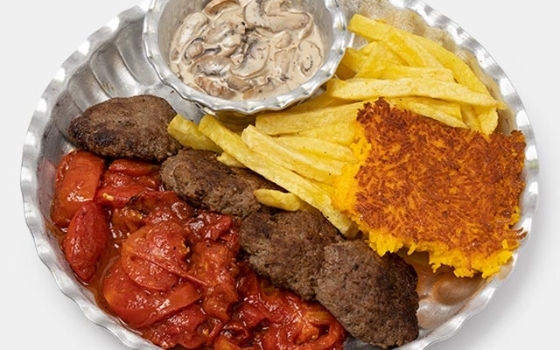 خوراک دیگی کباب با سس قارچ