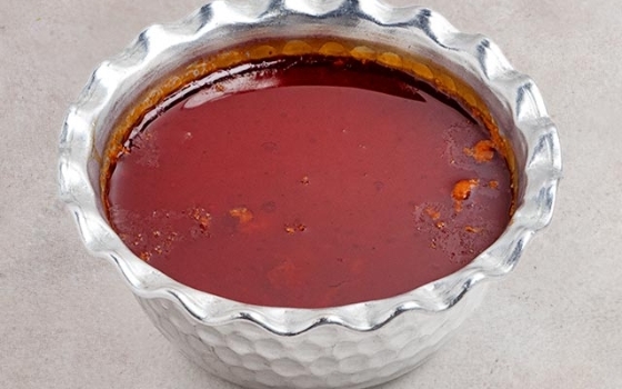 سس مرغ یک ظرف اضافه