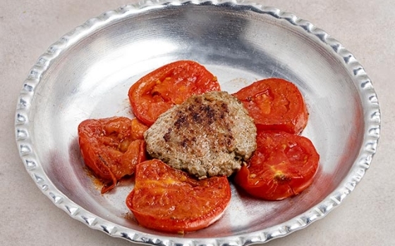 یک کباب دیگی تکه ای